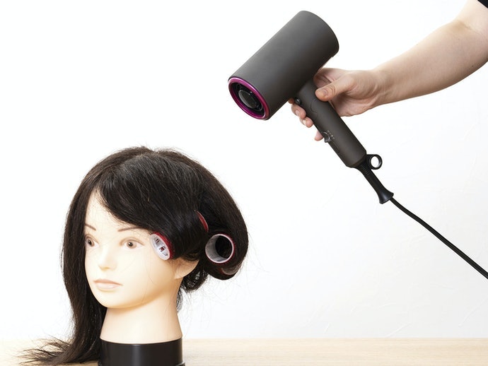 Tips menggunakan roll rambut