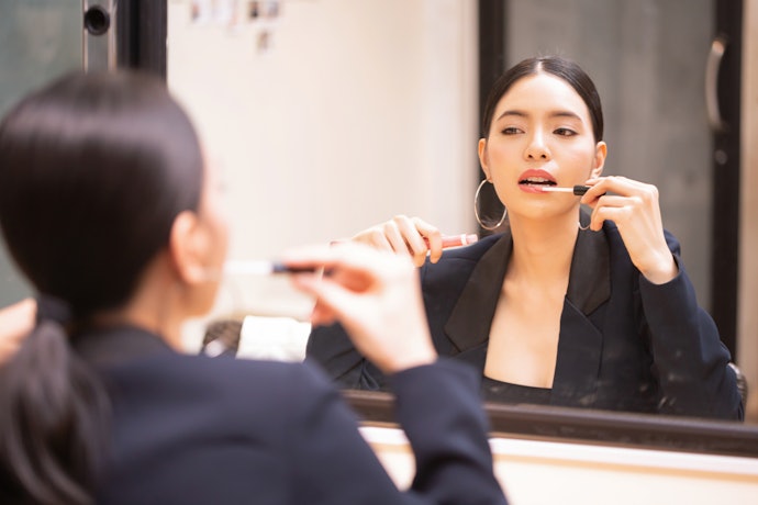 Tips menggunakan lip stain