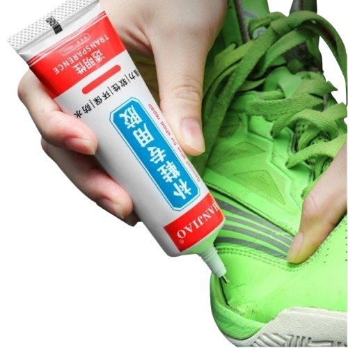 Tips mengelem sepatu yang rusak