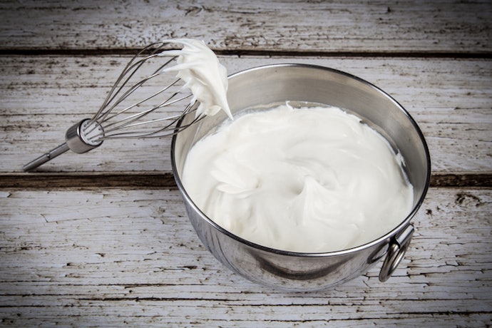 Tips agar whipped cream tidak cepat leleh