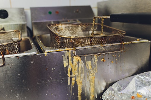 Tips membersihkan deep fryer