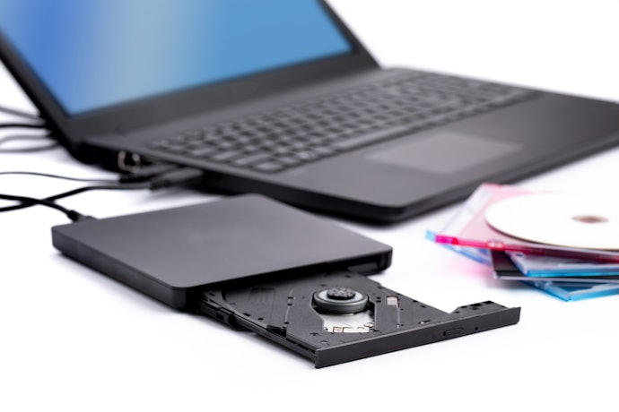 Kenapa DVD eksternal tidak terbaca di laptop?