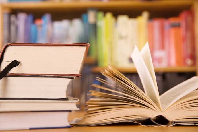 Keuntungan memilih kamus berbentuk buku