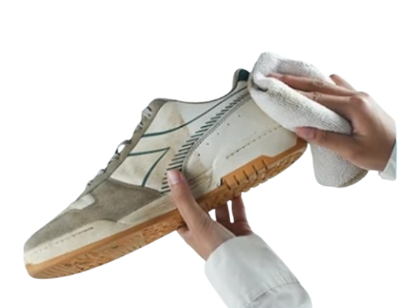Cara menggunakan shoe cleaner yang dianjurkan