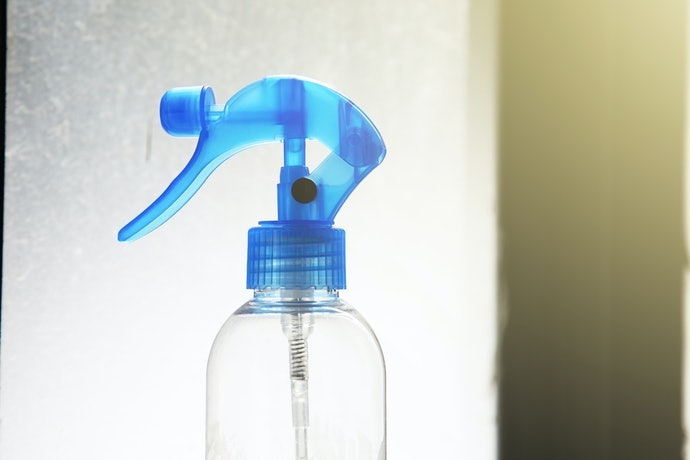 Pertimbangkan botol berbahan PET untuk menyemprot bahan kimia