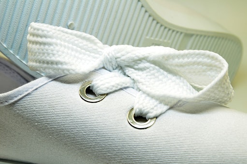 Tips merawat sepatu agar lebih awet