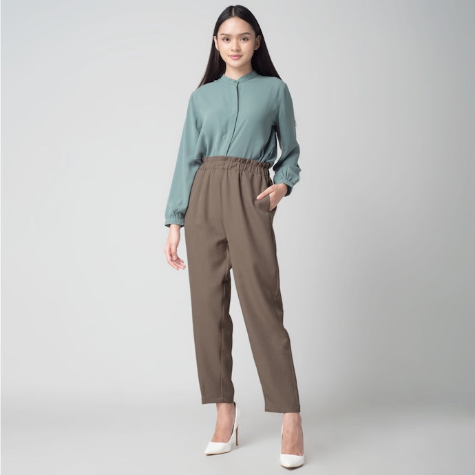 Celana high waist cocok dengan baju apa?