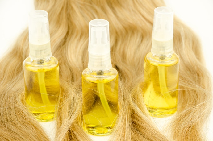 Cara memakai minyak kemiri di rambut