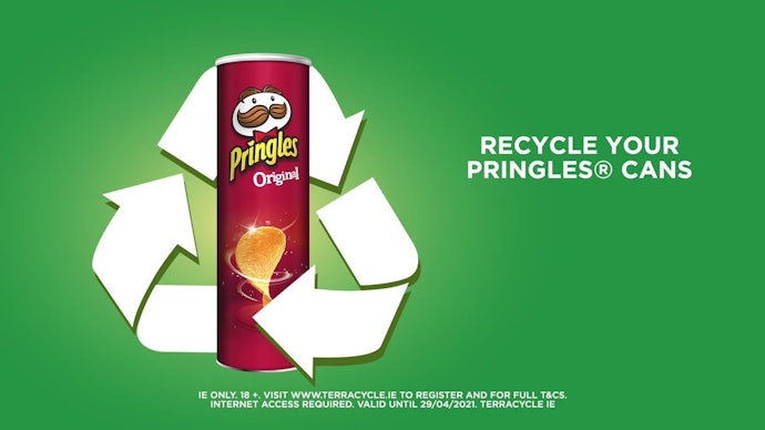 Jangan buang kemasan Pringles setelah menghabiskannya