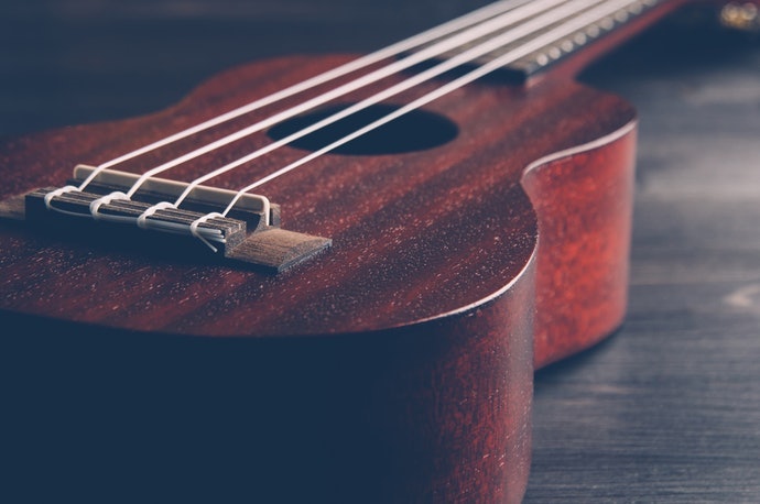 Kapan waktu yang tepat untuk mengganti senar ukulele?