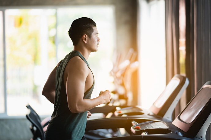 Cara menggunakan treadmill elektrik