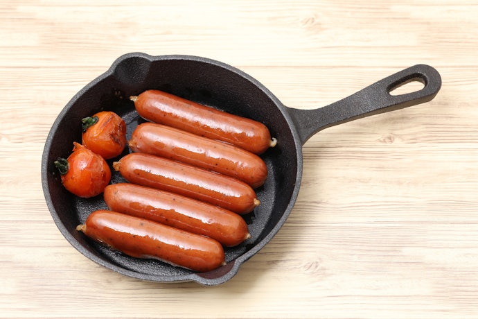 Ketahui cara terbaik untuk memasak sosis dengan kulit yang bisa dimakan