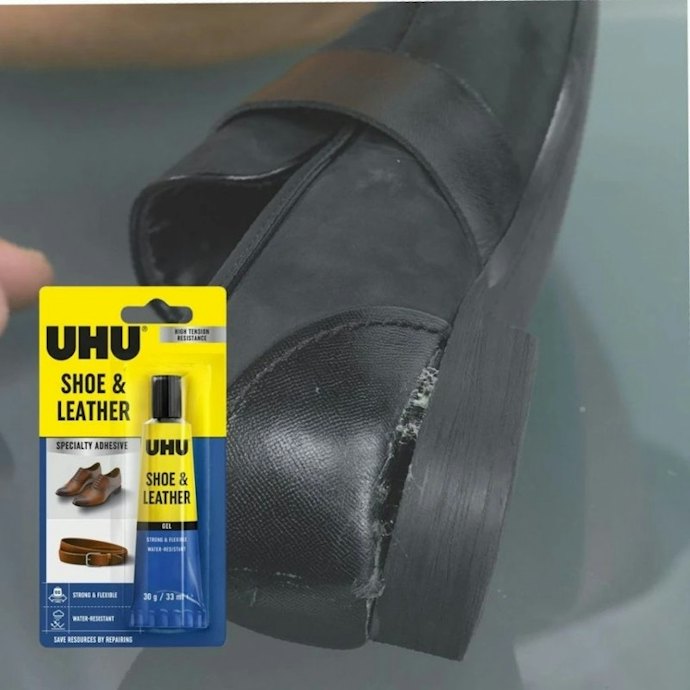Tips mengelem sepatu yang rusak