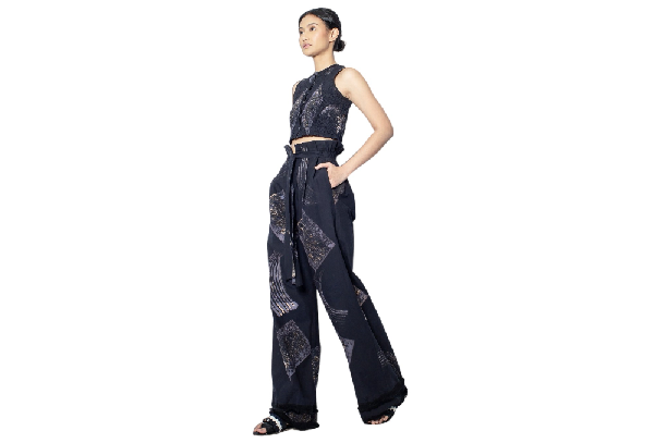 Celana kulot batik cocok dengan baju apa?