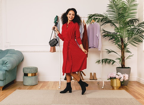 Tips padu padan dress merah