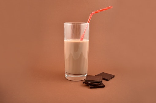 Manfaat meminum susu cokelat