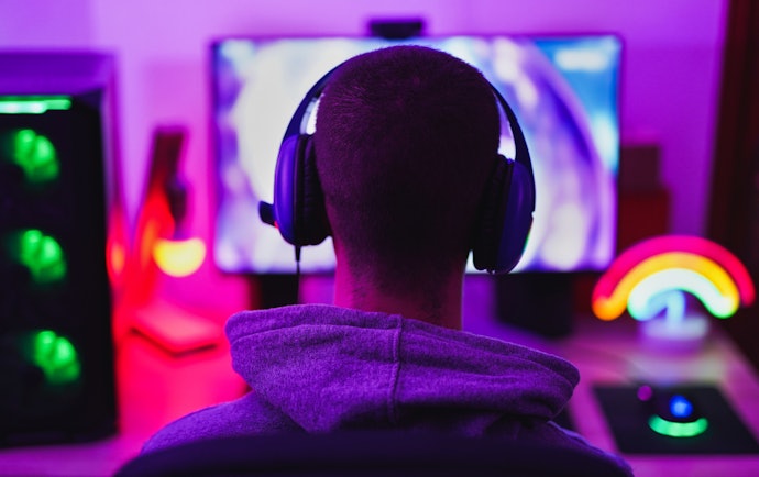 Apa itu surround headset?