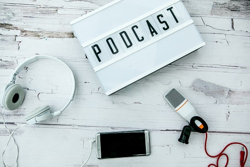 Apa yang dimaksud dengan podcast?