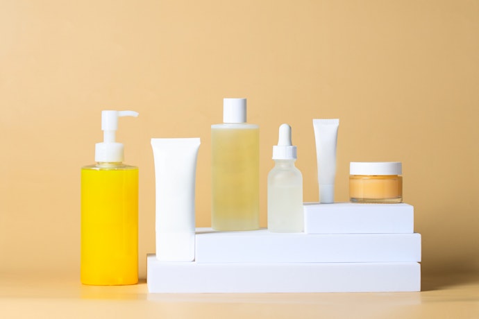 Apa bedanya face cleanser dan facial wash?