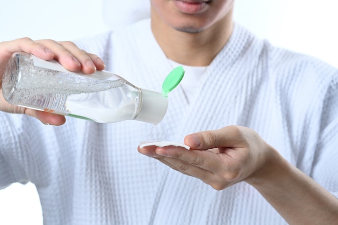 Apakah micellar water boleh digunakan pria?