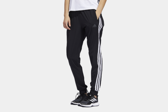 Celana training adidas, stylish dan nyaman untuk berolahraga