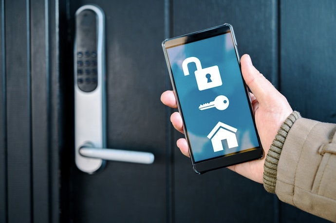Apa kelebihan menggunakan smart door lock?