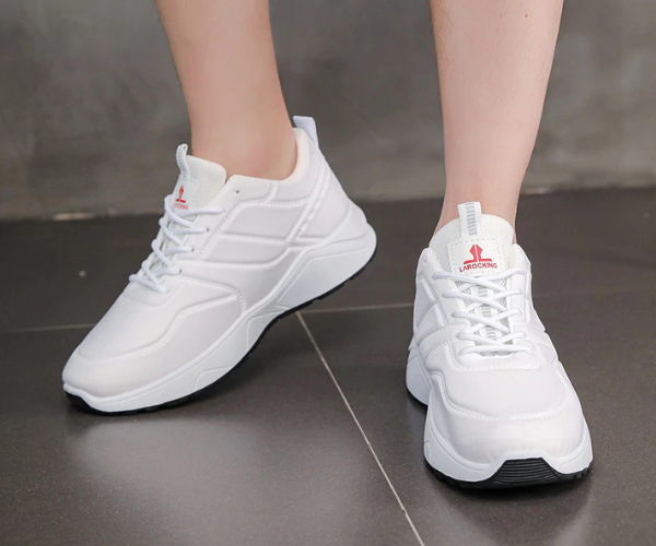 Sepatu apa yang cocok dipakai untuk senam?