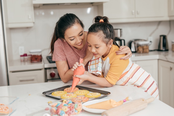 Apakah baking harus pakai loyang kue?