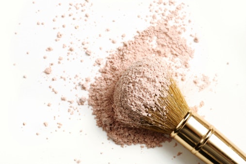 Apakah setting powder memang dibutuhkan?
