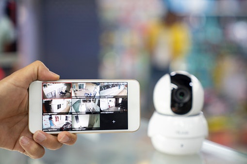 Perbedaan IP camera dengan CCTV