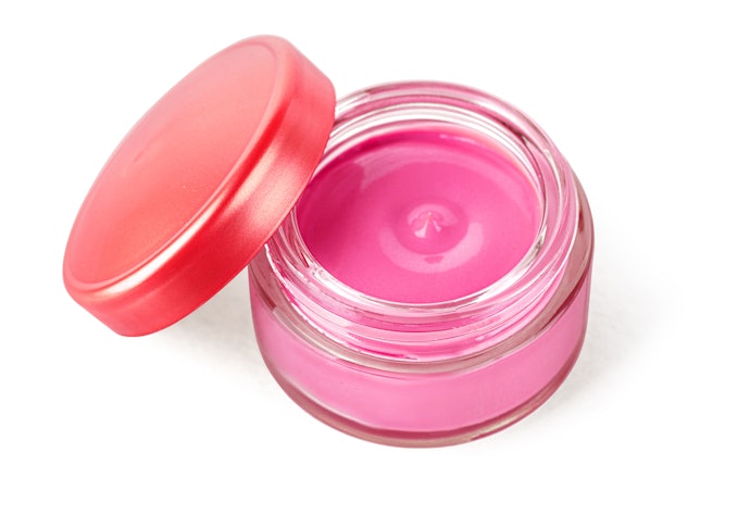 Apakah lip mask bisa mencerahkan bibir hitam?