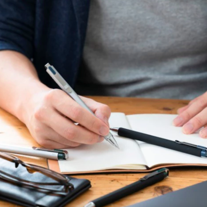 Apa bedanya ballpoint dan pulpen?