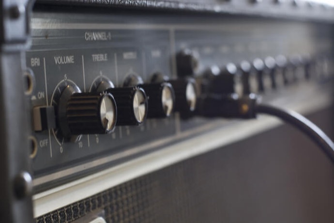 Apa itu amplifier gitar?