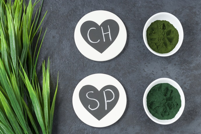 Perbedaan antara chlorella, klorofil, dan spirulina