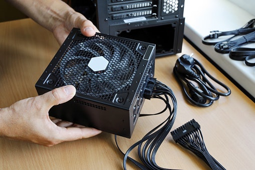 Apa fungsi power supply pada PC?
