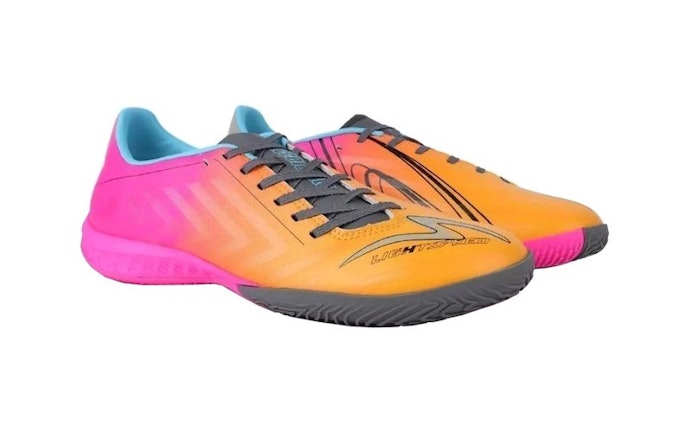 Keunggulan sepatu futsal Specs