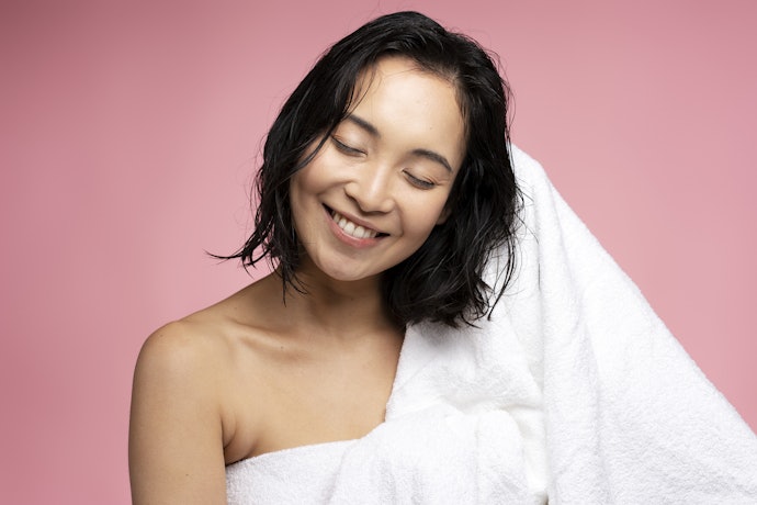 Bagaimana cara mengatasi rambut kusut?