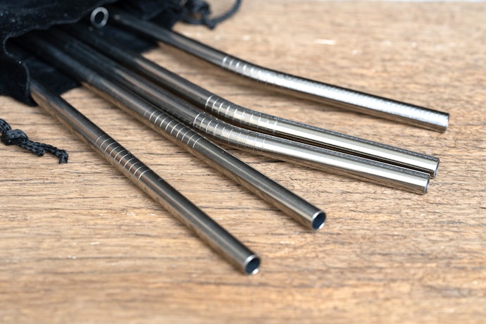 Apa itu stainless straw atau sedotan stainless?