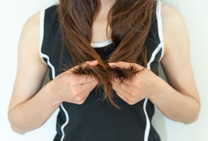 Apa penyebab rambut kusut?