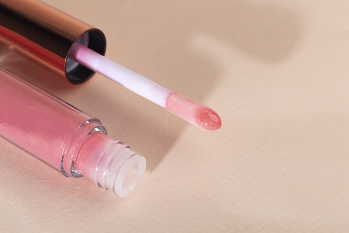 Apakah lip serum bisa mencerahkan bibir hitam?
