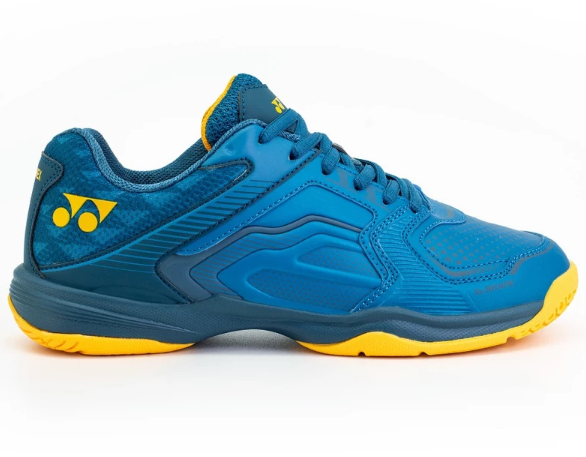 Apa kelebihan sepatu badminton Yonex?