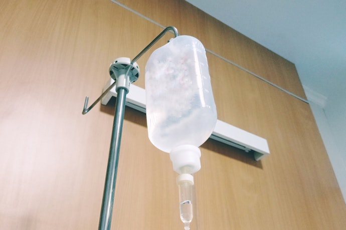 Apakah cairan infus boleh dipakai untuk membersihkan luka?