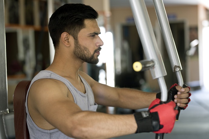 Apakah penting menggunakan sarung tangan gym?