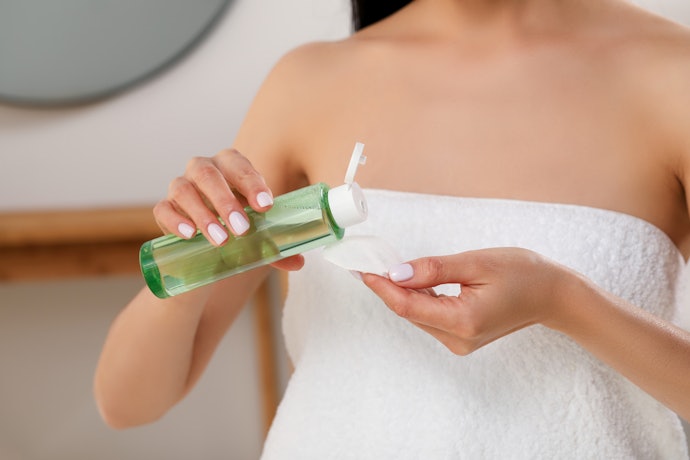 Apa perbedaan exfoliating toner dan toner?