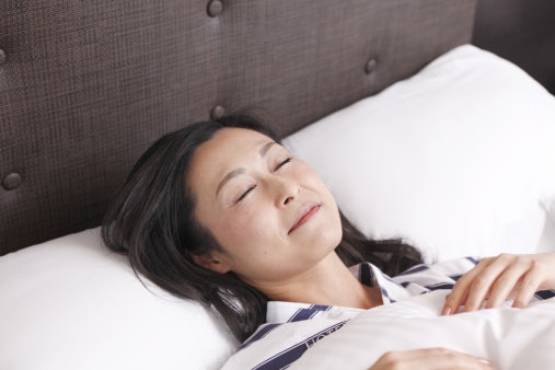 Apa keunggulan menggunakan baju tidur kimono untuk tidur?