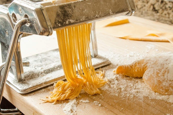 Apa itu pasta maker atau ampia?