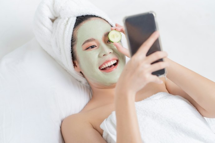 Apakah jenis masker harus disesuaikan dengan jenis kulit?