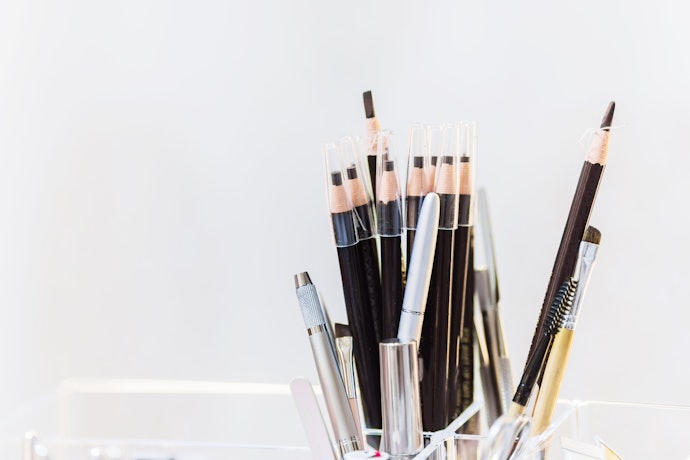 Apa kegunaan eyeliner pensil?