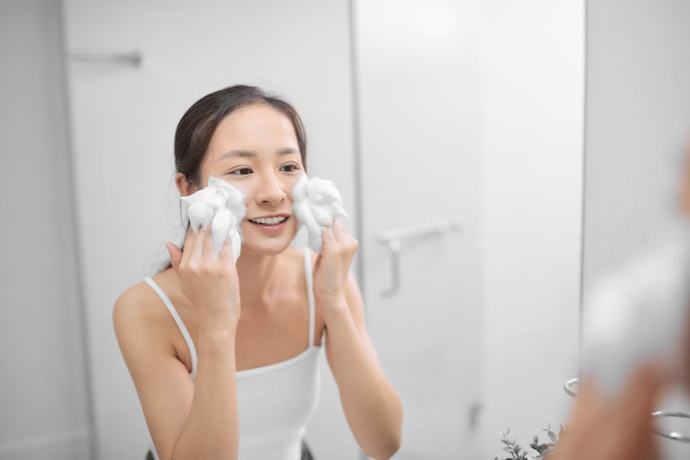 Apakah facial foam bisa optimal membersihkan wajah kombinasi?