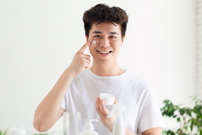 Apakah pria perlu pakai moisturizer?